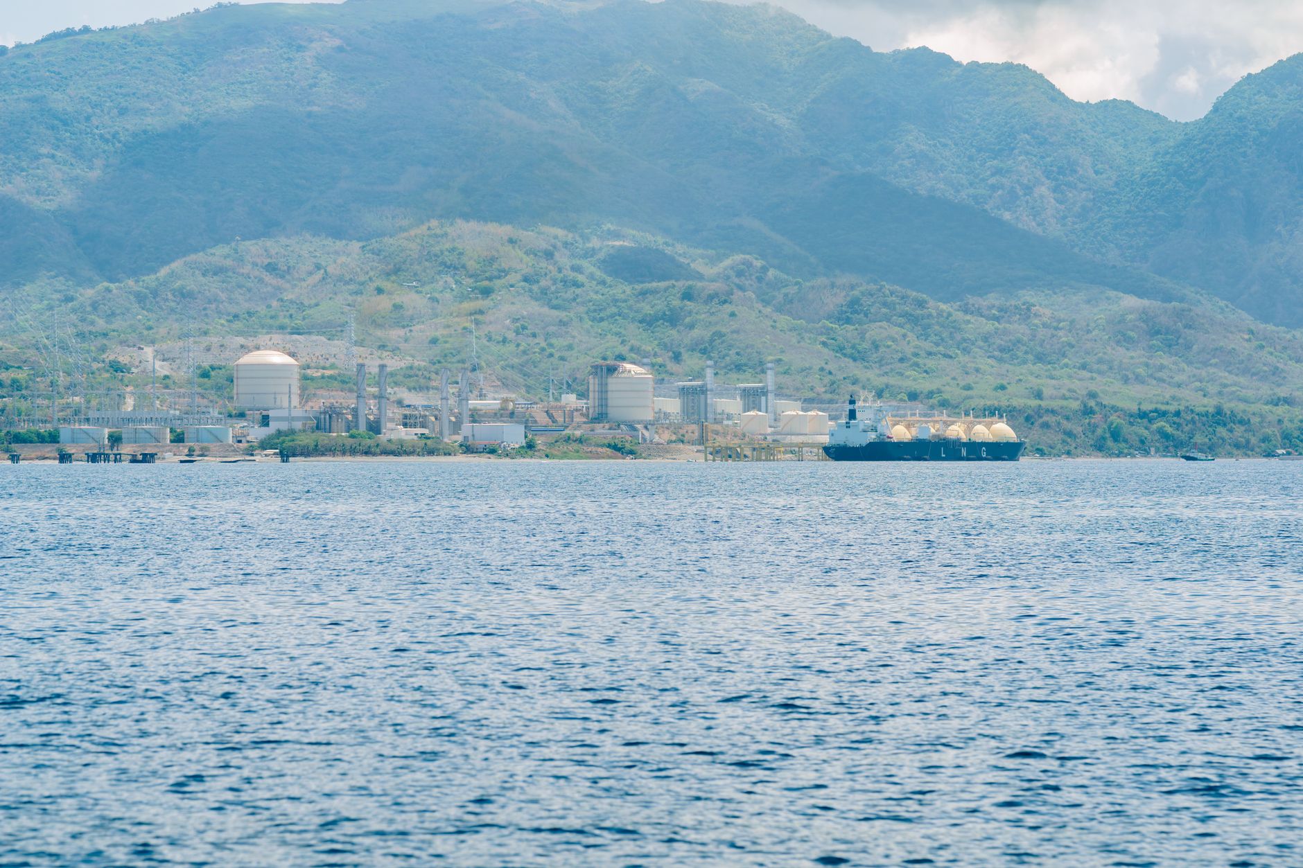 Jak optymalna sieć stacji LNG wpływa na realne zużycie paliwa w transporcie dalekobieżnym
